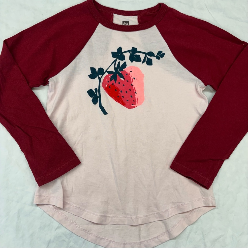 Tea Collection Kids‎ Strawberry Raglan Tee Size 6 VGUC Red Pink